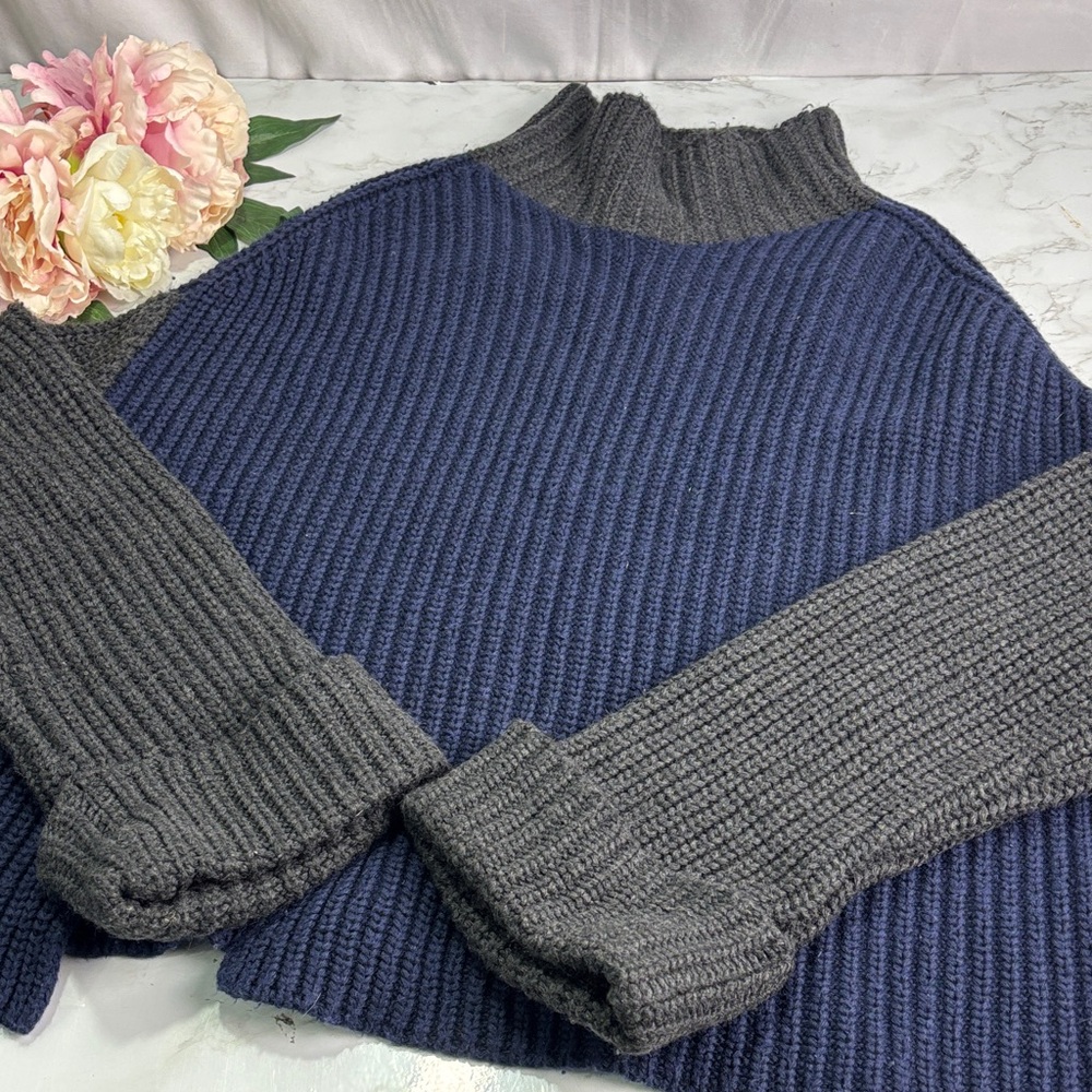 Victor Alfaro Collective Oversized Boxy Blue and Gray Cowl Neck Sweater Small